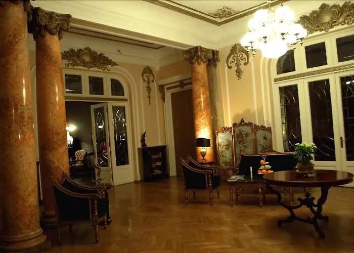 Grand Boutique Hotel